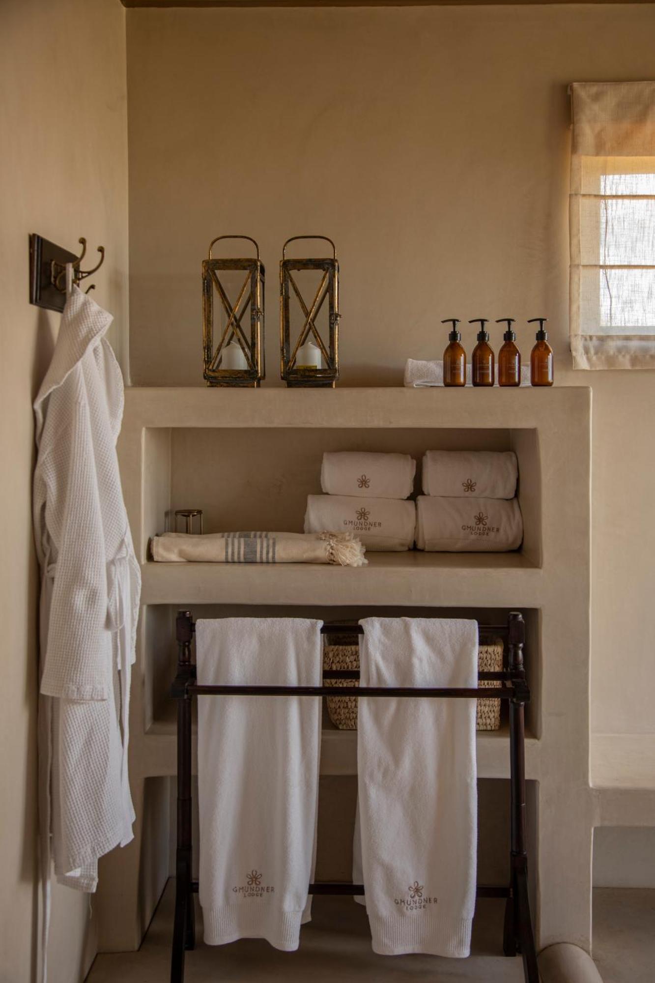 Gmundner Lodge Windhoek Bagian luar foto